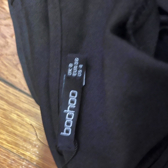 Cute Bell Sleeve Black Top! Only worn once! Great Condition! - Picture 2 of 4